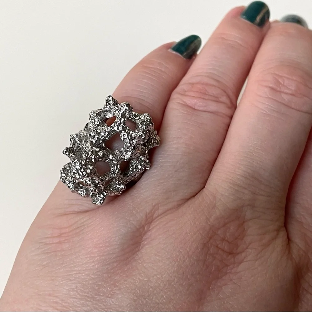 Vintage signed Vogue Brutalist freeform organic silvertone adjustable ring